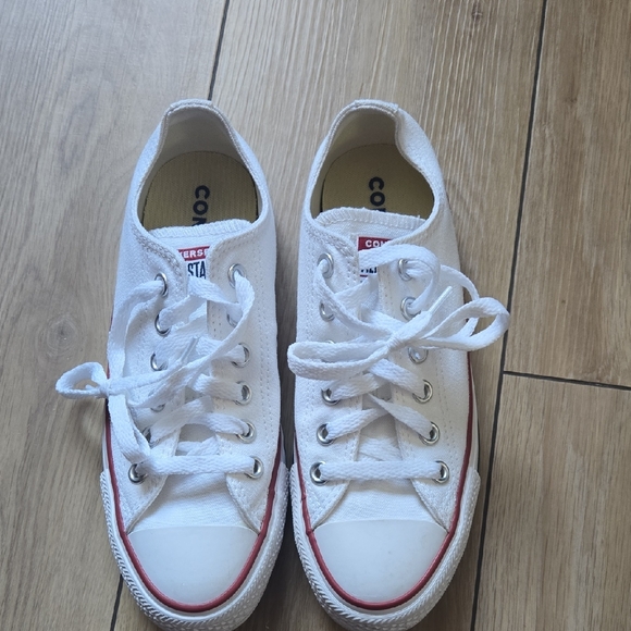 Converse Shoes - NWOT CONVERSE CTAS White Canvas Low Top Sneakers Sz W7 M5